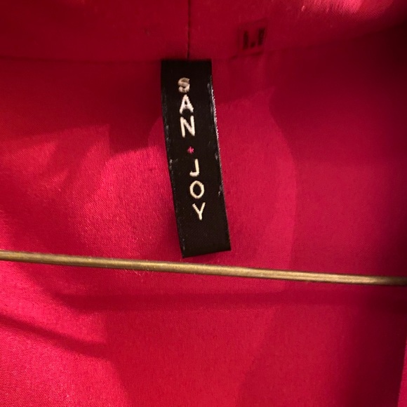 Drape front red blazer with ruched sleeves - Picture 2 of 4